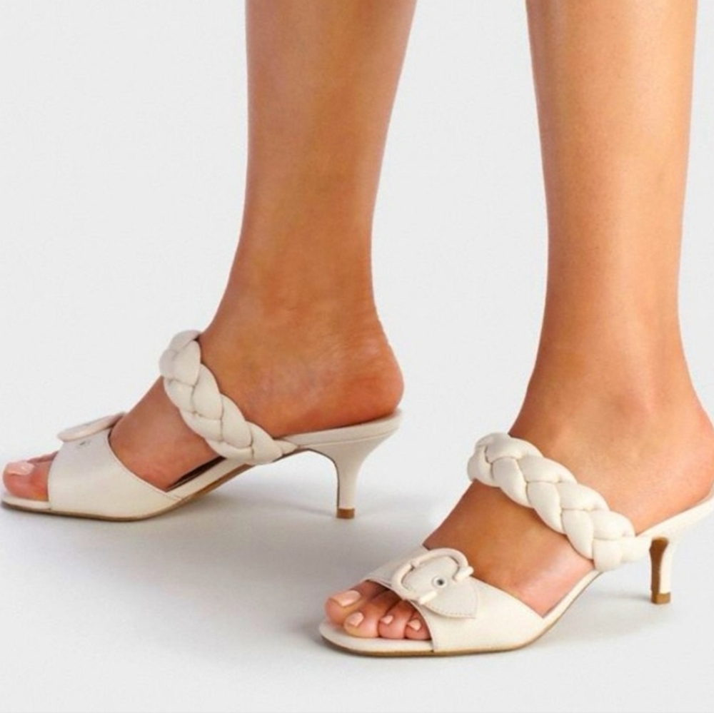 Coach Women's Mollie Cream Braided Sandals Sz 8 Like New - Picture 1 of 11